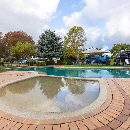 Nrma Bairnsdale Riverside Holiday Park Екстериор снимка