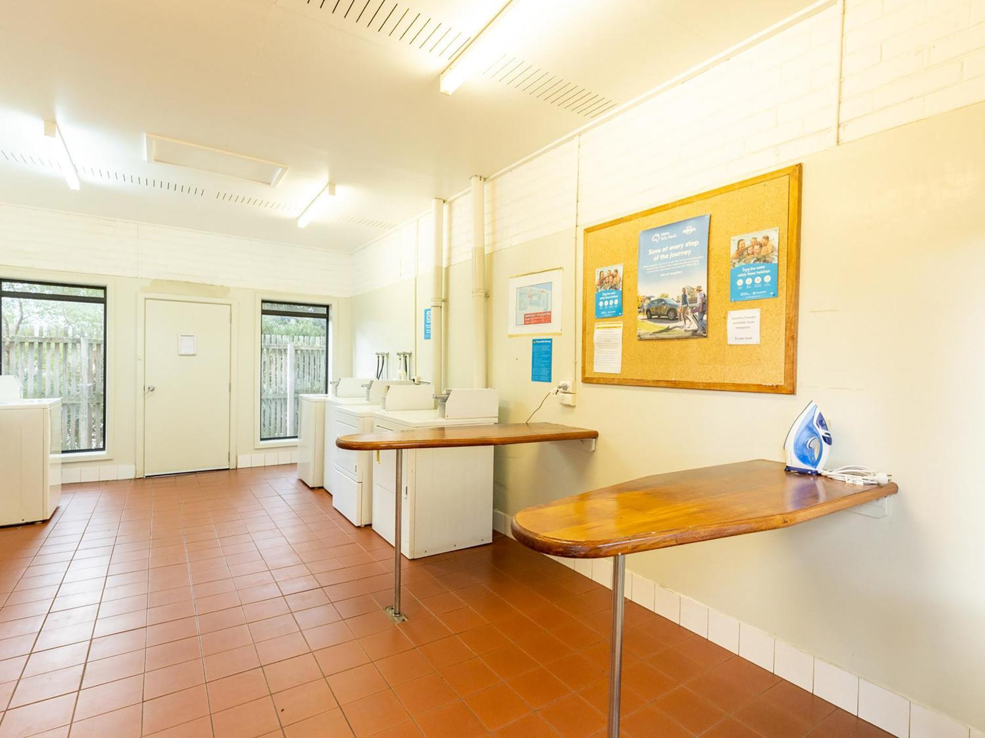 Nrma Bairnsdale Riverside Holiday Park Екстериор снимка